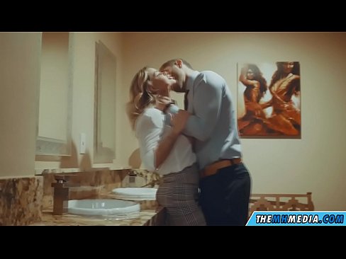 ❤️ Kad te prsata plavuša zavede u javnom zahodu Domaći porno u pornografiji hr.epicpornvideos-com.ru ❌️